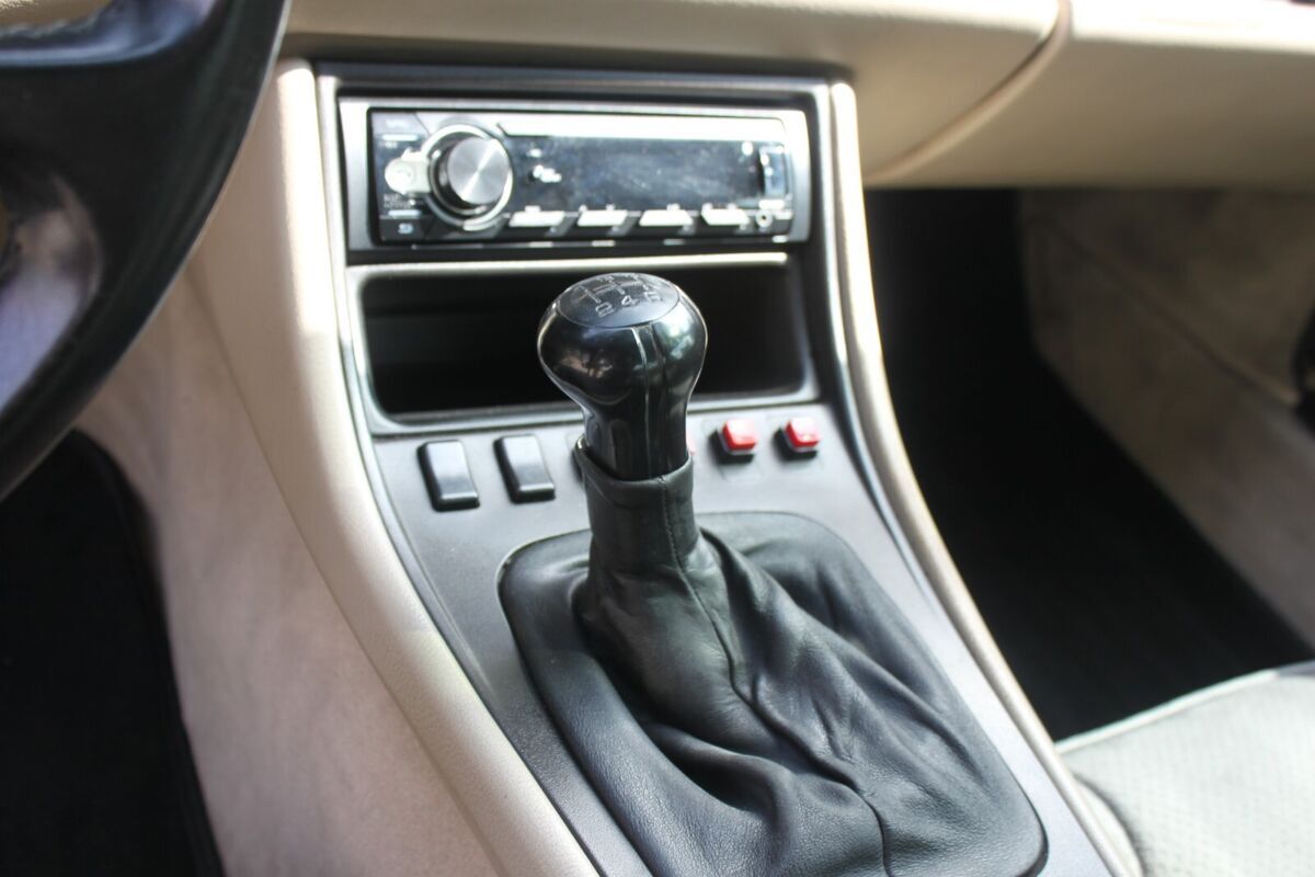 1987 Porsche 944 - photo 12