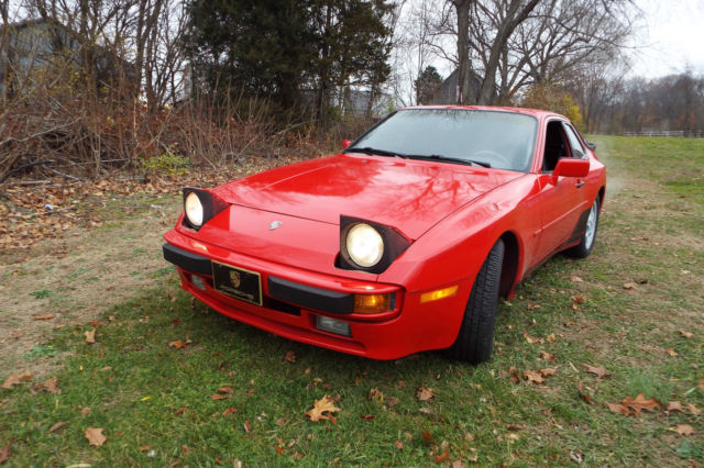 1987 Porsche 944 Base Coupe 2-Door - photo 2
