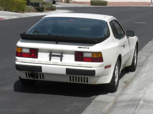 1987 Porsche 944 - photo 6