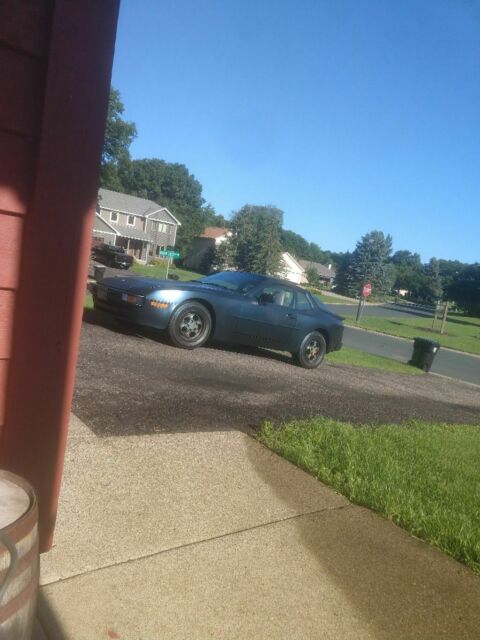 1987 Porsche 944 base model, manual trans, restored 1987 Porsche 944 Base, manual transmission