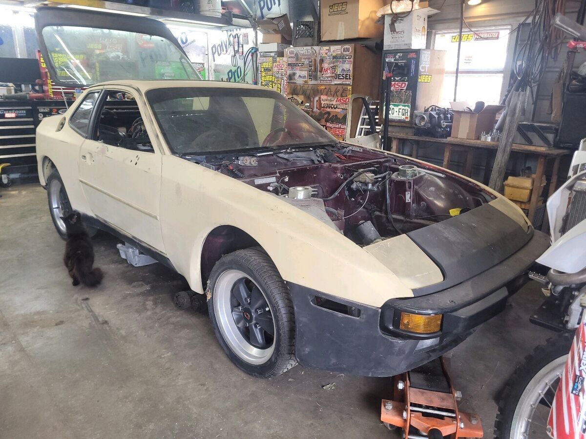 1987 Porsche 944 Coupe LS V8 SWAP SCCA 1987 Porsche 944