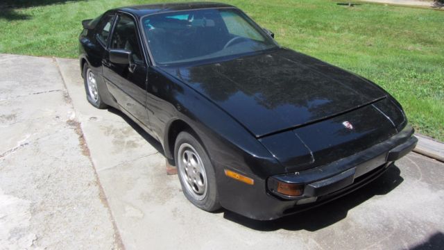 1987 Porsche 944 coupe with straight frame and body with nice paint 1987 Porsche 944 Black