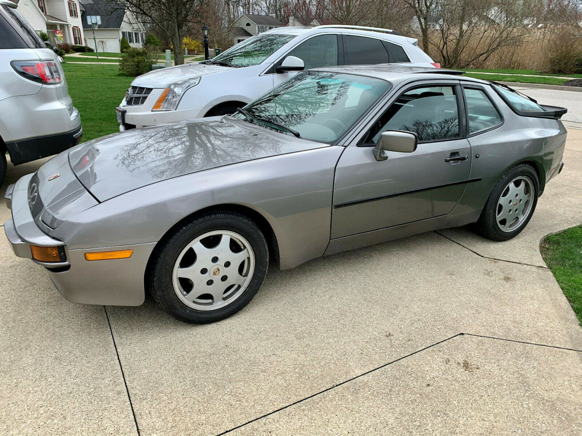 1987 Porsche 944 - photo 2