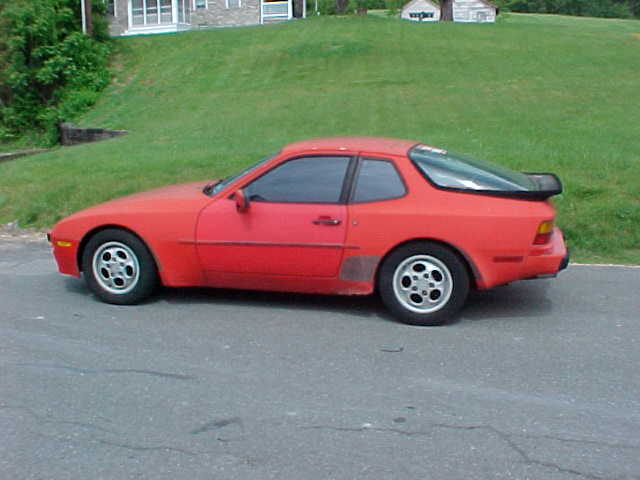 1987 PORSCHE 944 NO RESERVE RUNS GOOD NEEDS BODYWORK GOOD RUNNING CAR 1987 Porsche 944