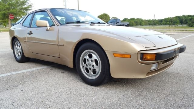 1987 Porsche 944 ONE OF A KIND ALL ORIGINAL FLORIDA NO RESERVE!! - photo 8