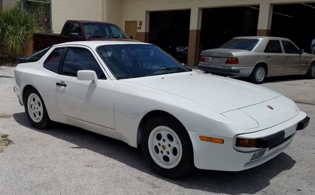 1987 Porsche 944 Restored to Beautiful Daily Driver Condition! NO reserve 1987 Porsche 944