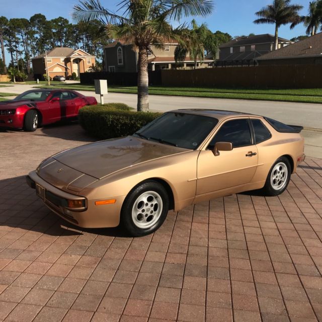 1987 PORSCHE 944 STD automatic 1987 Porsche 944 STD