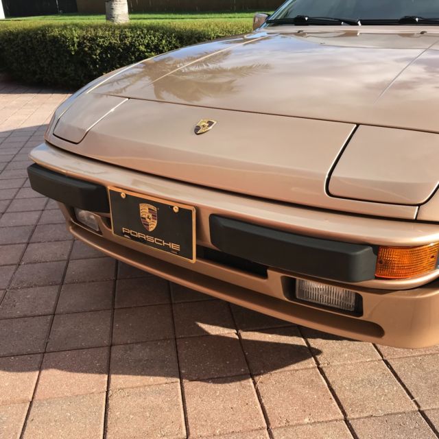 1987 Porsche 944 STD - photo 2