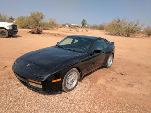 1987 Porsche 944 turbo