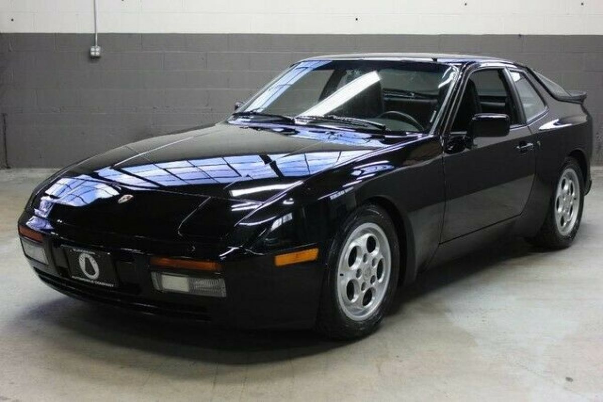 1987 PORSCHE 944 TURBO, MAJOR SERVICED JUST COMPLETED!!! 1987 Porsche 944