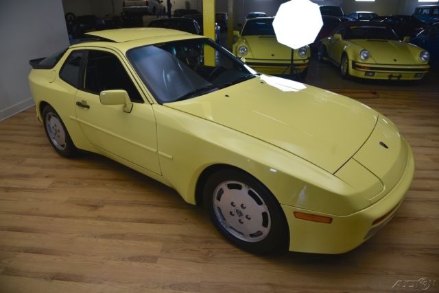 1987 Porsche 944 Turbo - photo 12