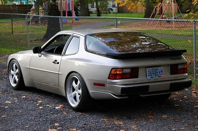 1987 Porsche 944 Turbo