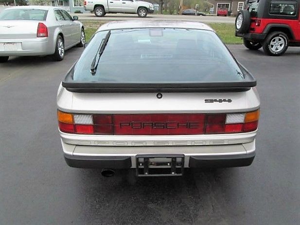 1987 Porsche 944 - photo 5