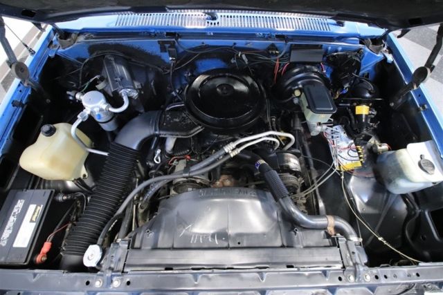 1987 GMC Suburban R1500 - photo 3