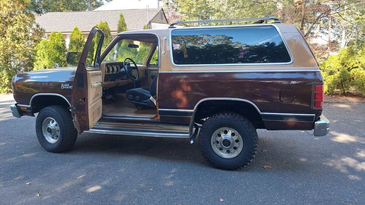 1987 Dodge Ramcharger - photo 9