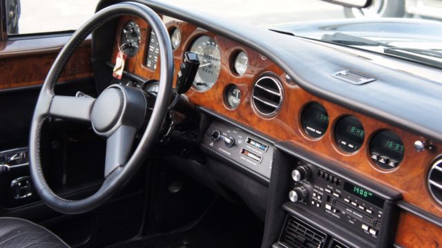 1987 Rolls-Royce Corniche II Base Convertible 2-Door - photo 11