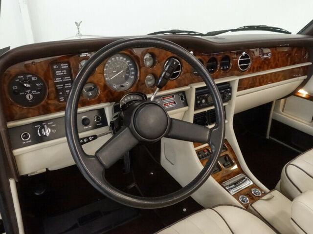 1987 Rolls-Royce Corniche II Convertible - photo 10