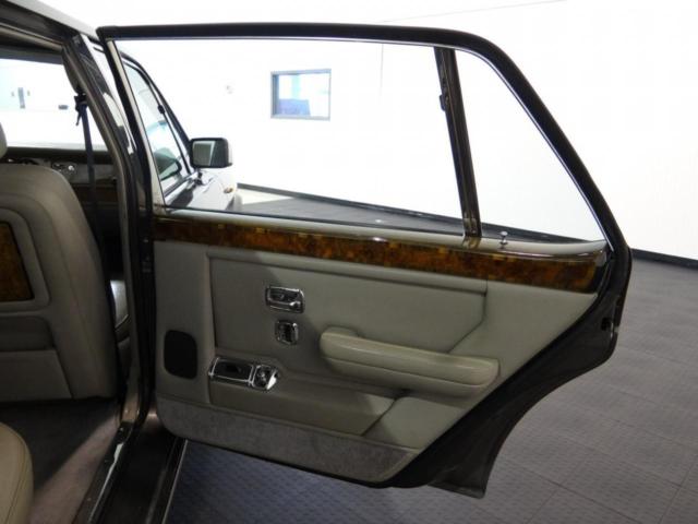 1987 Rolls Royce Silver Spur - photo 12
