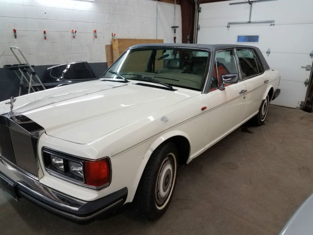 1987 Rolls Royce Silver Spur- Lowered Reserve 1987 Rolls-Royce Silver Spirit/Spur/Dawn