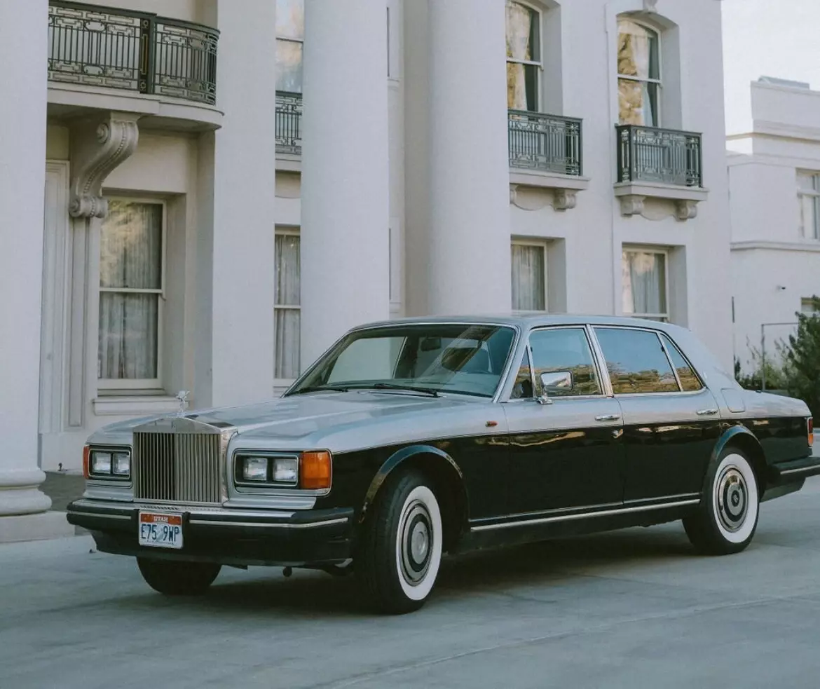1987 Rolls-Royce Silver Spur Sedan Black 1987 Rolls-Royce Silver Spirit/Spur/Dawn