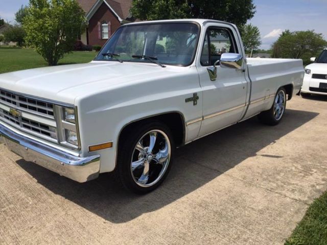 1987 Silverado Original paint Nice!!! 90k Original miles!New 20" Riddler Wheels 1987 Chevrolet Other Pickups Silverado Standard Cab Pickup 2-Door