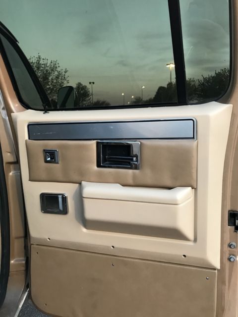 1987 Chevrolet Suburban Silverado - photo 13
