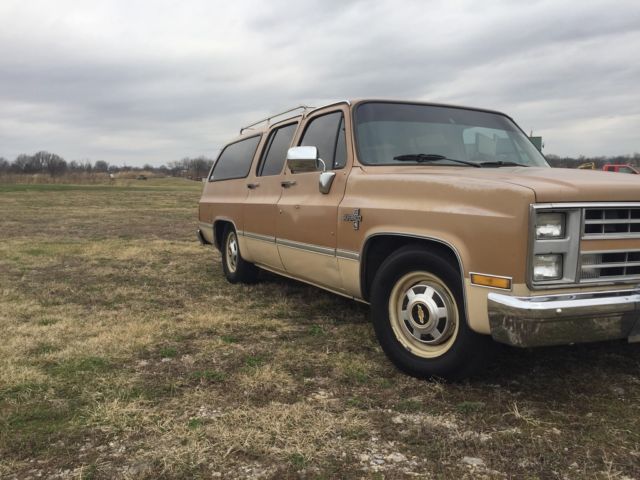 1987 Chevrolet Suburban Silverado - photo 5