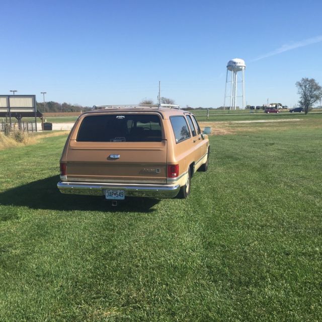 1987 Chevrolet Suburban Silverado - photo 9