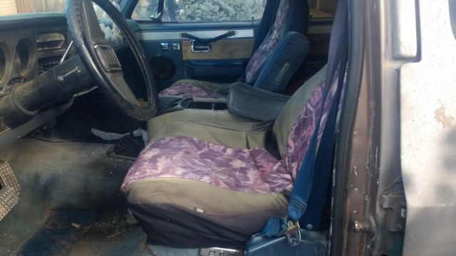 1987 Chevrolet Suburban - photo 7