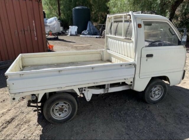 1987 Suzuki Carry All - 4 Speed - Four Wheel Drive Mini Truck Hi/Lo Range Option 1987 Suzuki Carry All - 4-Speed - Four Wheel Drive Mini Truck