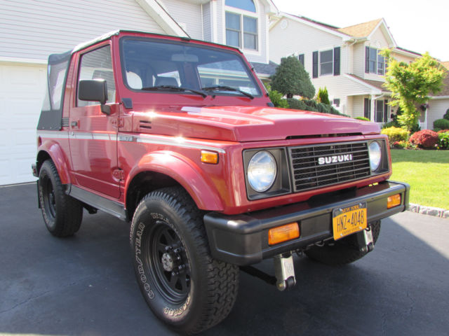 1987 Suzuki Samurai, Deluxe Model, LOW mileage 4X4 1987 Suzuki Samurai Deluxe