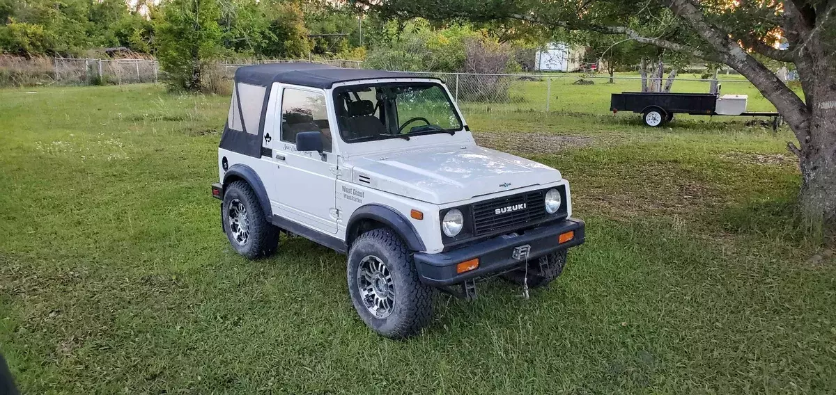 1987 Suzuki Samurai White 1987 Suzuki Samurai