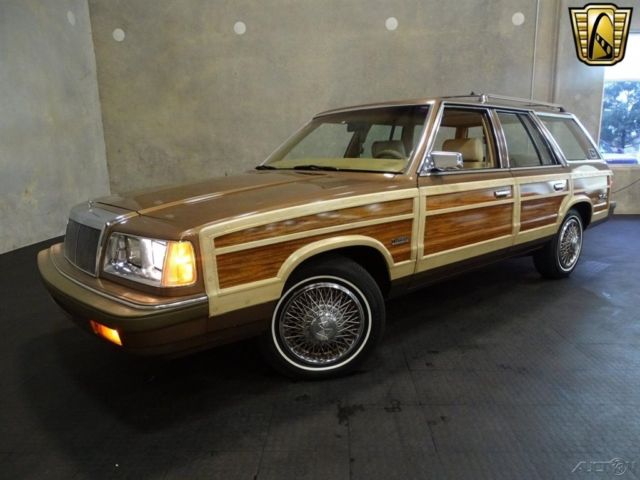 1987 Chrysler LeBaron Town & Country - photo 10