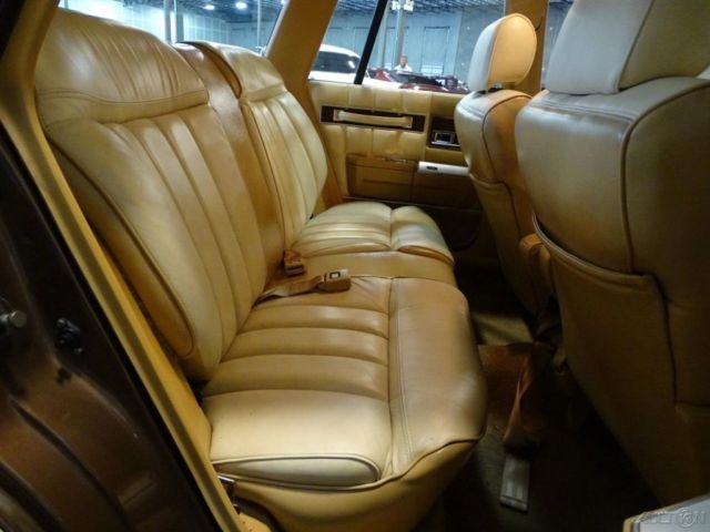 1987 Chrysler LeBaron Town & Country - photo 11