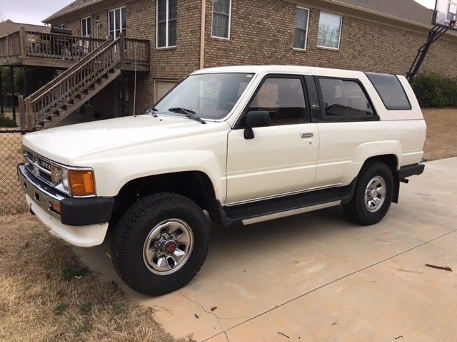 1987 Toyota 4runner. Rare find and in great condition!!! 1987 Toyota 4Runner SR5