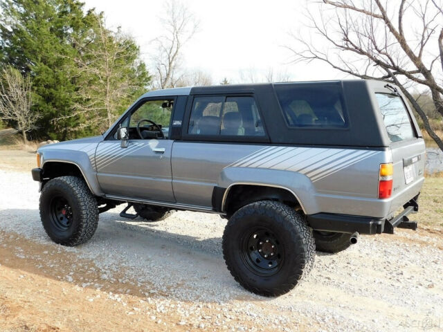 1987 Toyota 4Runner 1987 Toyota 4Runner SR5 EFI, 4WD, LOADED SUV 22R-E - photo 10