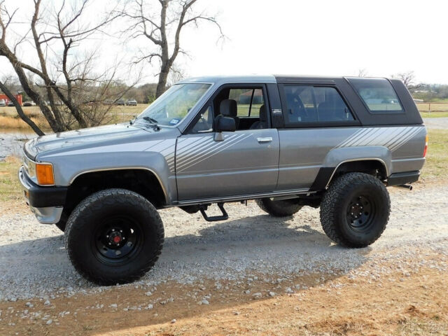 1987 Toyota 4Runner 1987 Toyota 4Runner SR5 EFI, 4WD, LOADED SUV 22R-E - photo 3