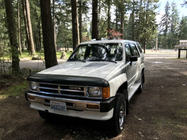 1987 Toyota 4Runner SR5 Sport Utility 2-Door - photo 2