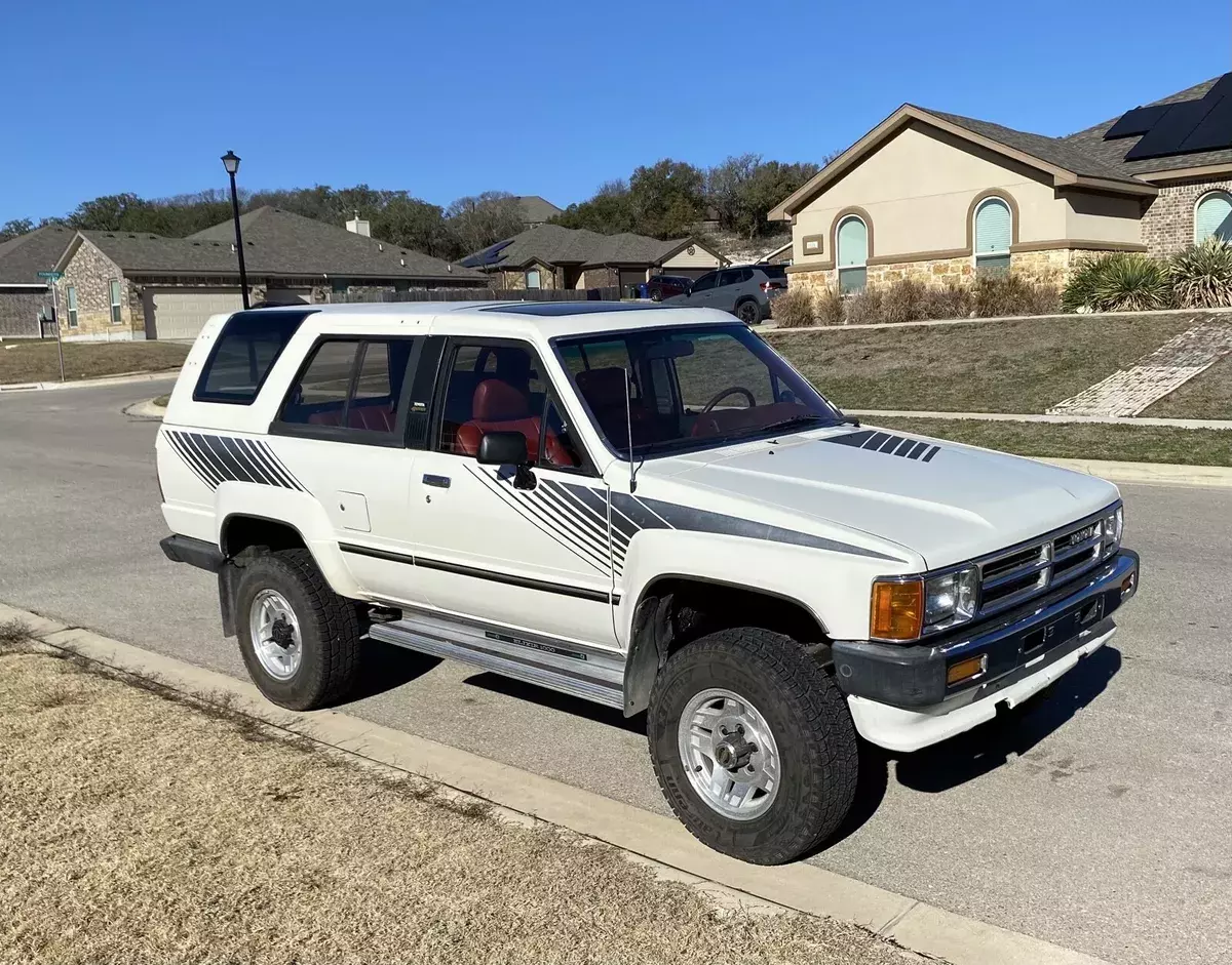 1987 Toyota 4Runner SUV White RN60 1987 Toyota 4Runner RN60