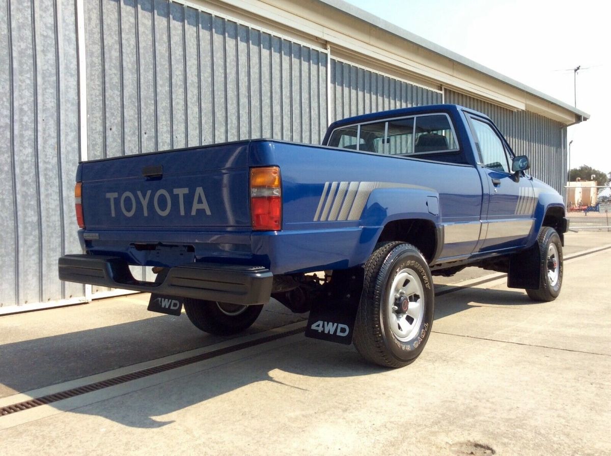 1987 Toyota Pickup - photo 4