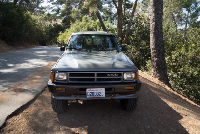 1987 Toyota Tacoma 4X4 - photo 3