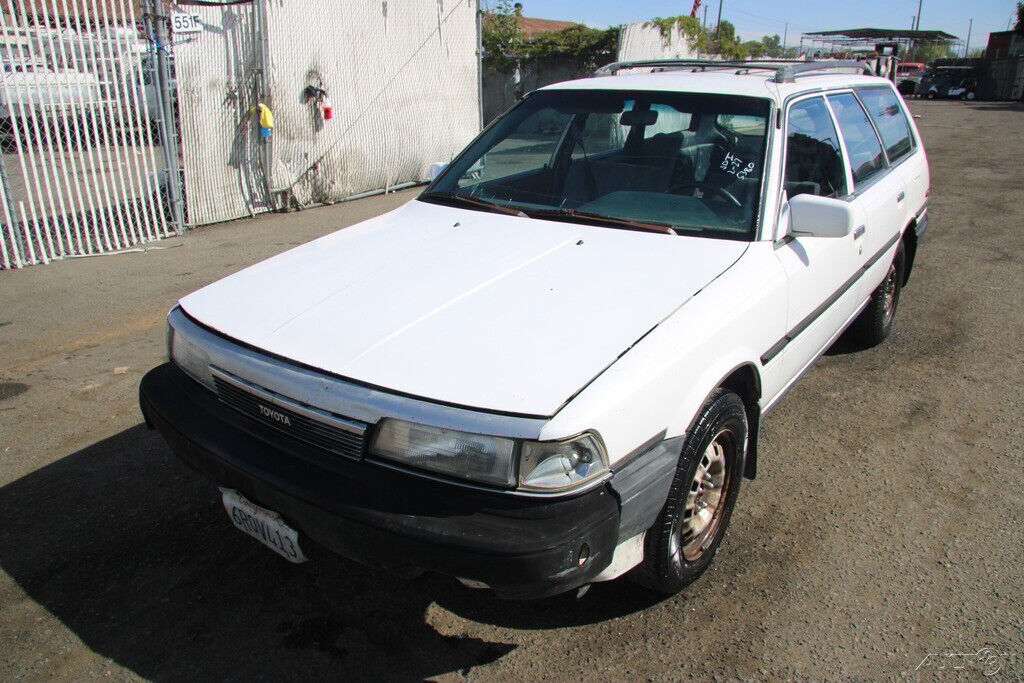 1987 Toyota Camry - photo 2