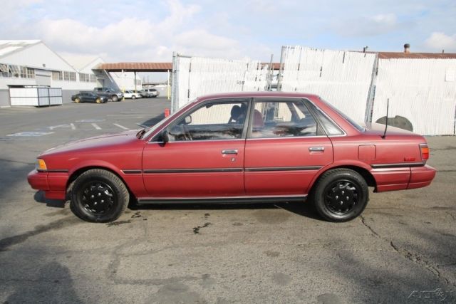 1987 Toyota Camry LE - photo 2