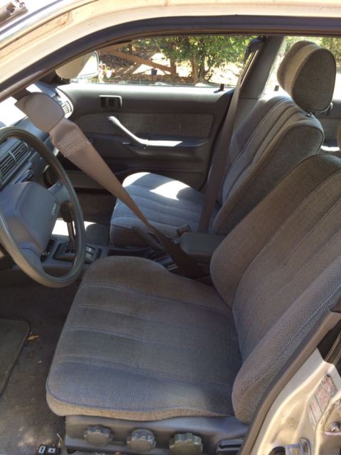 1987 Toyota Camry LE Sedan 4-Door - photo 10