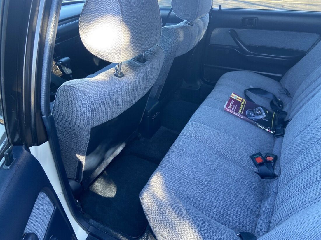1987 Toyota Camry DLX - photo 10