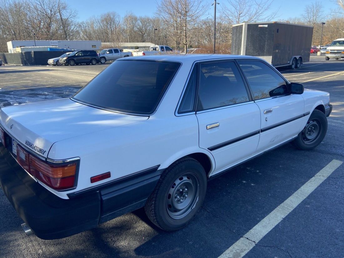 1987 Toyota Camry DLX - photo 5
