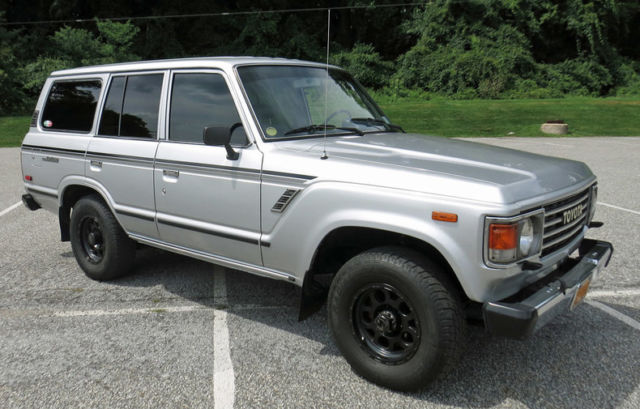 1987 Toyota FJ60 Land Cruiser 1987 Toyota Land Cruiser Base Sport Utility 4-Door