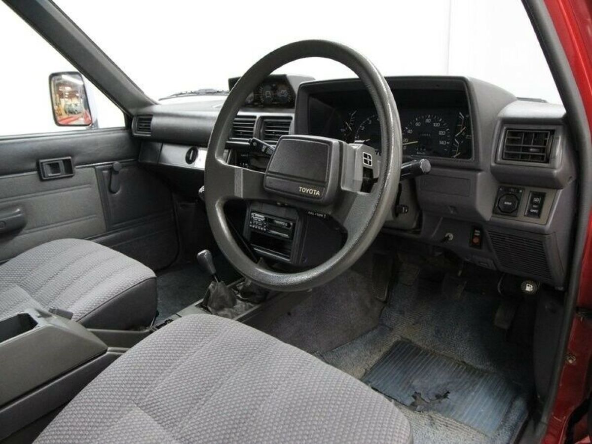 1987 Toyota Hilux Surf - photo 10