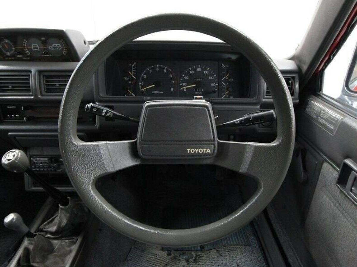 1987 Toyota Hilux Surf - photo 11