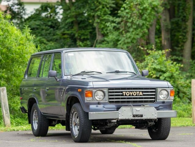 1987 Toyota Land Cruiser 137K Mi 4WD Manual FJ60 Axle Locks CARFAX California - photo 3